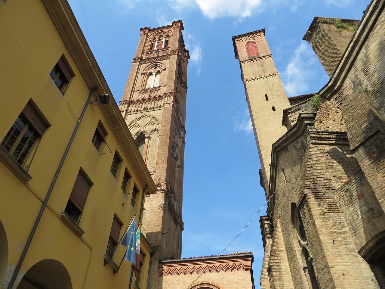 Torre Garisenda, Confabitare al Sindaco: non esistono solo gli artigiani e i commercianti, ma ci vuole attenzione per tutti i cittadini