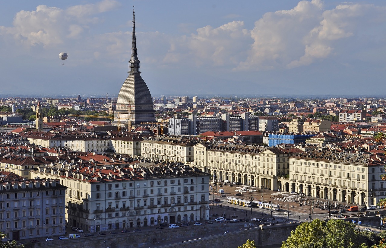 Confabitare inaugura il punto di Torino Crocetta e organizza un corso per coloro che vogliono approciarsi alle aste immobiliari